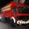 Die Feuerwehr pumpt das giftige Wasser ab