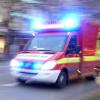 Der Rettungsdienst brachte den 26-Jährigen in eine Klinik. (Symbolbild)