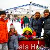 Die Eiszeit vor dem Karlsruher Schloss lockte auch am Sonntag, 14.1.2024, wieder zahlreiche Besucher auf die Eislaufbahn.