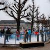 Die Eiszeit vor dem Karlsruher Schloss lockte auch am Sonntag, 14.1.2024, wieder zahlreiche Besucher auf die Eislaufbahn.