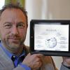 Schon als Kind las Jimmy Wales am liebsten in Lexika, 2001 gründete er gemeinsam mit einem Freund die Online-Enzyklopädie Wikipedia.