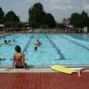 Bis Mitternacht können Badegäste im Freibad Wölfle am Samstag, 6. August, das solarbeheizte Wasser genießen.
