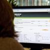 Ob Sonntags-Brunch oder Autowäsche: Groupon-Dienste im Internet versprechen satte Ersparnisse. Verbraucher sollten bei den Rabattangaben allerdings genau hinsehen.