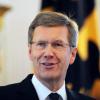 Bei den Bürgern hat Bundespräsident Wulff inzwischen an Glaubwürdigkeit eingebüßt, wie eine aktuelle Umfrage zeigt. Foto: Rainer Jensen