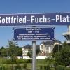 Karlsruhe erinnert mit dem Gottfried-Fuchs-Platz und der Julius-Hirsch-Straße an die zwei jüdischen Fußballer aus Karlsruhe.