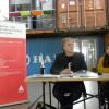 Dirk Metzger (Wirtschaftsförderung) und Sabrina Isaac-Fütterer (Kulturbüro) stellen das neue Online-Portal für Kreativschaffende in Karlsruhe vor.