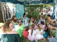 Ein Programm für Groß und Klein bietet auch dieses Jahr wieder das Elfenfestival auf Schloss Blumenthal, unter dem Motto „Die Herzflamme erwacht“.