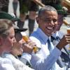 US-Präsident Barack Obama zeigt sich bei einem Besuch im bayerischen Krün gut gelaunt. Foto: Daniel Karmann