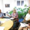 Bürgermeister Martin Lenz, Kerstin Safian und Josef Seekircher (von links) sind die Hände gebunden, bis Ende des Monats die Entscheidung fällt. Bürgermeister Martin Lenz, Kerstin Safian und Josef Seekircher (von links) sind die Hände gebunden, bis Ende des Monats die Entscheidung fällt.