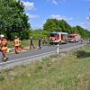 Einen Schwerst- und eine Schwerverletzte forderte ein Verkehrsunfall auf der B 279 am Montagnachmittag bei Großeibstadt. Die Fahrzeugteile waren über rund 150 Meter auf der Fahrbahn verteilt.