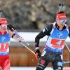 Philipp Nawrath (r) jubelt mit seinem Team über Bronze.