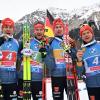 Johannes Kühn (2.v.r.) feiert mit dem deutschen Team Staffel-Bronze.