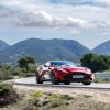 Vroooaaaam - oder in anderen Worten: der Vanquish kann, wenn die gerade Strecke lang genug ist, bis zu 345 km/h schnell werden.