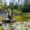 Der Engelhaldepark oberhalb von Kempten bietet einige Möglichkeiten zum Verweilen. Hier auf dem Bild am Teich. Der Engelhaldepark oberhalb von Kempten bietet einige Möglichkeiten zum Verweilen. Hier auf dem Bild am Teich.