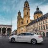 Elektroautos von VW fahren künftig mit einem Spurhalte-Assistenten der Intel-Firma Mobileye, der auch ohne Fahrbahn-Markierungen funktioniert.
