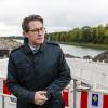 Bundesverkehrsminister Andreas Scheuer (CSU) steht an einer Baustelle.