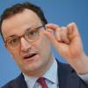 «Wer vollständig geimpft wurde, kann in Zukunft wie jemand behandelt werden, der negativ getestet wurde», sagt CDU-Gesundheitsminister Jens Spahn. «Wer vollständig geimpft wurde, kann in Zukunft wie jemand behandelt werden, der negativ getestet wurde», sagt CDU-Gesundheitsminister Jens Spahn.