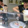 Daniel und Marcel beim Eis Machen