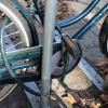 Ärger am Grötzinger Bahnhof: "Wer kümmert sich um die Fahrrad-Wracks?"