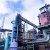 Bei Thyssenkrupp Steel in Duisburg soll eine neue Direktreduktionsanlage die Hochöfen 8 und 9 ersetzen. Die neue Anlage ist bereits in Bau. (Archivbild)