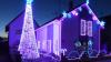 In Karlsruhe leuchtet ein weihnachtlich geschmücktes Haus.