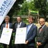"Ein tierisches Team": Die Volksbank und die Stadt Karlsruhe vereinbaren eine Kooperation für den Zoo.