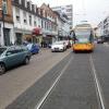 PKW fährt in Straßenbahn: Unfall in der Karlstraße