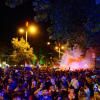 Fans der kroatischen Fußballmannschaft feiern das gewonnene Spiel.