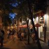 Das Stadtviertel Gracia in Barcelona: Das Auswärtige Amt rät vom Besuch der Touristen-Metropole im Nordosten Spaniens ab.