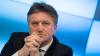 Manfred «Manne» Lucha (Bündnis 90/Die Grünen, l), Sozialminister von Baden-Württemberg, vor der Presse.