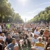 Trotz steigender Infektionszahlen haben Tausende Menschen in Berlin protestiert.