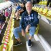 Andreas freut sich endlich wieder im Stadion zu sitzen.