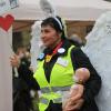 Maskenfreier Appell vs. Mitdenker: So liefen die Corona-Demos vor dem Verfassungsgericht Maskenfreier Appell vs. Mitdenker: So liefen die Corona-Demos vor dem Verfassungsgericht