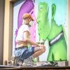 Künstlerin Lina beim Sprayen im Gotec