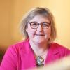 Heike Springhart, Landesbischöfin der Evangelischen Landeskirche in Baden, lacht in die Kamera. Heike Springhart, Landesbischöfin der Evangelischen Landeskirche in Baden, lacht in die Kamera.