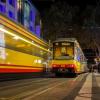 Karlsruher Straßenbahn bei Nacht. (Symbolbild)