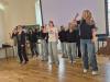Die Französischklasse R 9b tanzt zum Lied "Alors on danse".