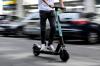 Die Fahrt mit einem fremden E-Scooter hätte einen jungen Mann fast ins Gefängnis gebracht.