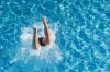 Das Freibad als Sehnsuchtsort für alle Hitzegeplagten: Ein Sprung ins kühle Nass ist im Geomaris in Gerolzhofen, im Gegensatz zu anderen Gewässern, derzeit völlig unbedenklich.