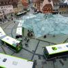 Der Roßmarkt in der Innenstadt ist der zentrale Busbahnof in Schweinfurt, an dem die Passagiere die Linien wechseln können.