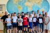 Im Bild: Frank Helmerich, Lukas Behr, Anna Rützel, Elias Fakesch, Robert König, Nico Schmitt, Adam Kiss, Korbinian Schneider, Patrick Heintz, Phil Gensler, Adrian Pauna, Elias Brandl, Johannes Unger, Tizian Ott, Herr Frank Gleichmann, Frau Julia Staude-Ott.