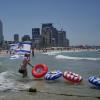 Protest am Strand von Tel Aviv, Israel: Angehörige fordern Freilassung der Hamas-Geiseln.