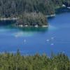 Im Eibsee bei Garmisch-Partenkirchen läuft die Suchaktion nach einem Vater und seinem Kind.