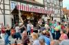 Rock’n’Roll-Feeling pur: Während „The King Creole“ auf der Bühne einheizten, tanzten die Gäste begeistert vor der Bühne.