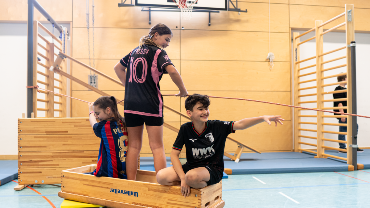 Das-gibt-es-nur-ein-Mal-in-Europa-In-Gersthofen-sitzt-eine-Schule-die-an-der-B-rse-notiert-ist
