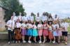 Junger Chor und Instrumenten-Ensemble.