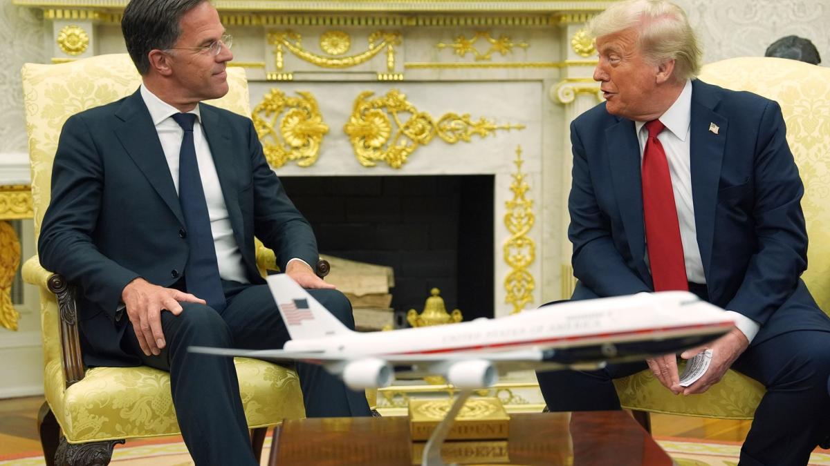 Trump-droht-Russland-Handelspartnern-mit-100-Prozent-Z-llen
