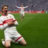 Geht er oder bleibt er? Ein möglicher Wechsel von Nick Woltemade vom VfB Stuttgart zum FC Bayern bietet reichlich Gesprächsstoff.