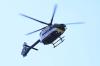Unbekannte haben einen Geldautomaten im Landkreis Karlsruhe gesprengt - die Polizei suchte auch mit einem Hubschrauber nach den mutmaßlichen Tätern. (Symbolbild)