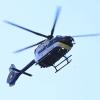 Unbekannte haben einen Geldautomaten im Landkreis Karlsruhe gesprengt - die Polizei suchte auch mit einem Hubschrauber nach den mutmaßlichen Tätern. (Symbolbild)